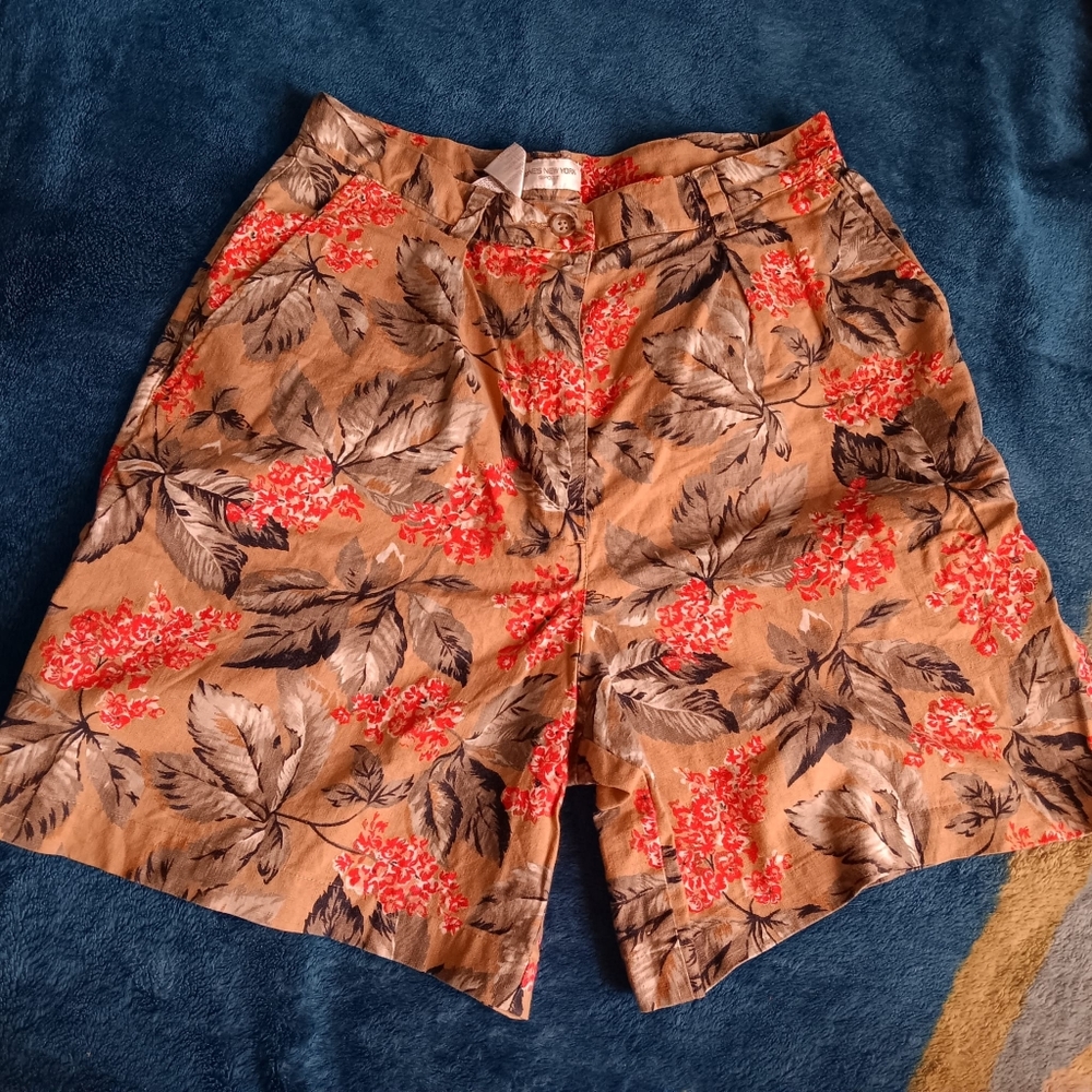 Jones New York High Waist Red and Brown Shorts